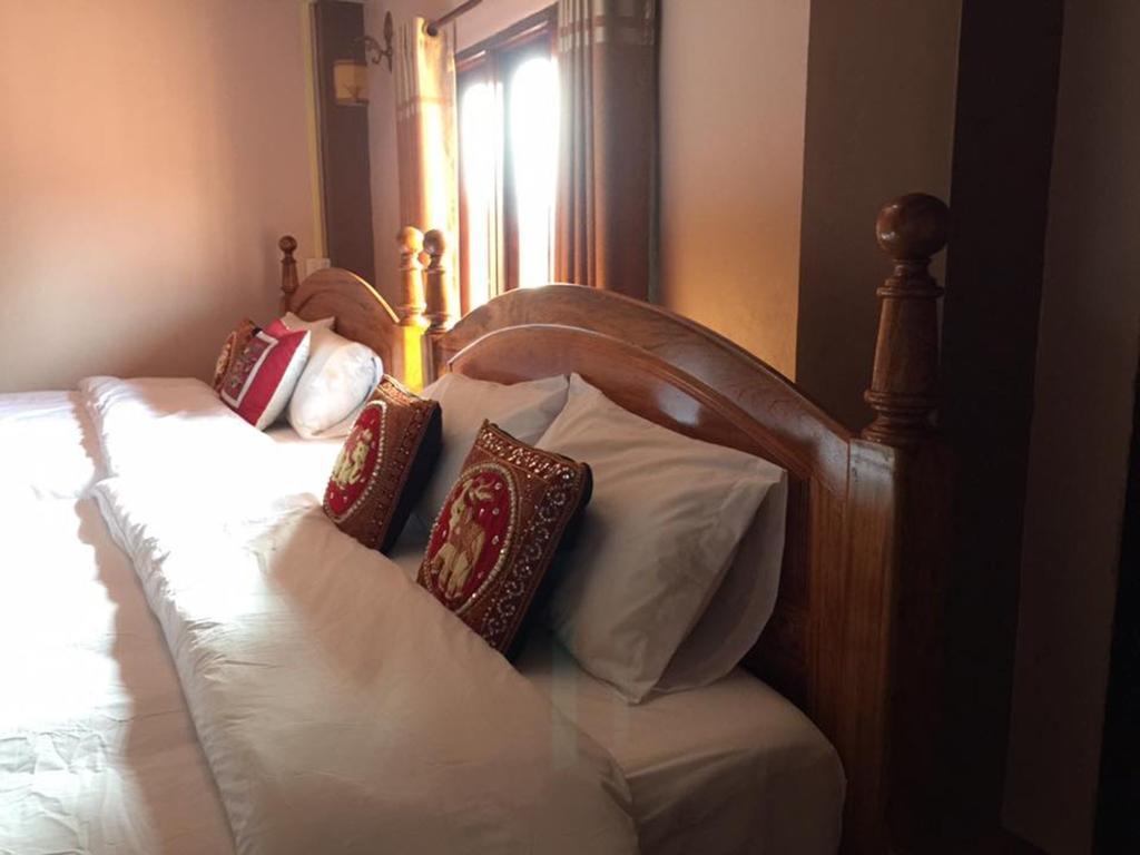 Happy River View Hotel Vang Vieng Dış mekan fotoğraf