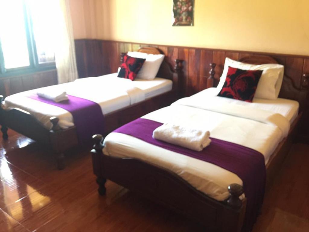 Happy River View Hotel Vang Vieng Dış mekan fotoğraf
