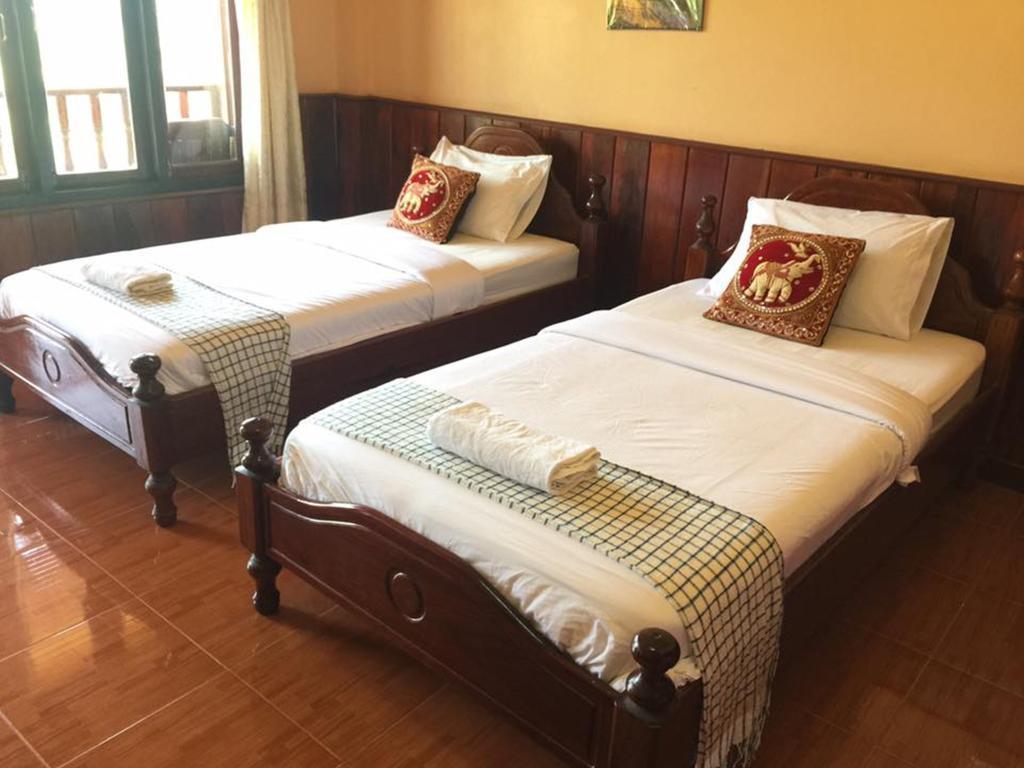 Happy River View Hotel Vang Vieng Dış mekan fotoğraf