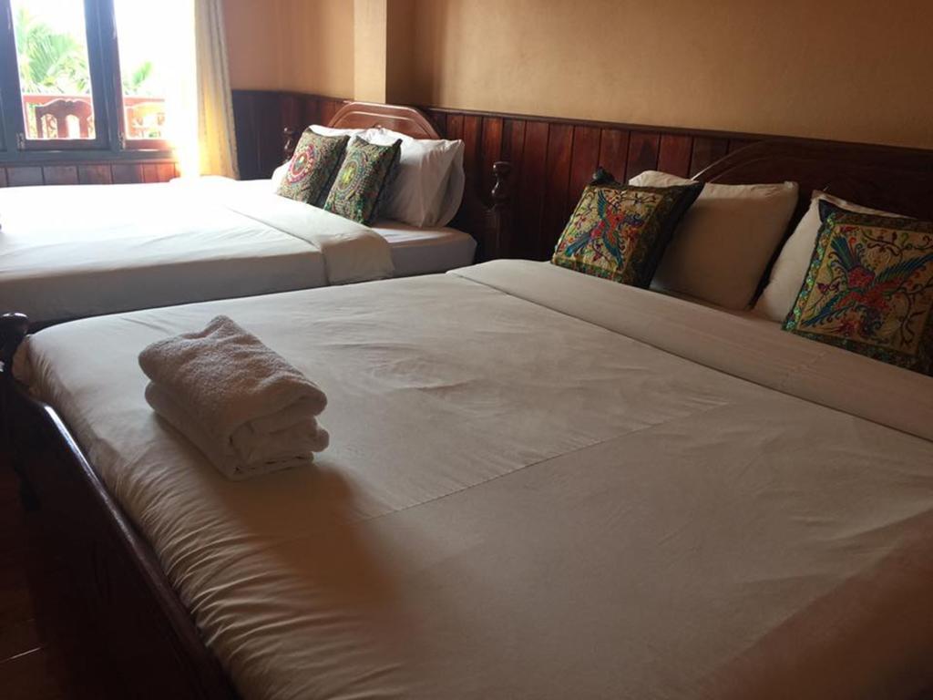 Happy River View Hotel Vang Vieng Dış mekan fotoğraf