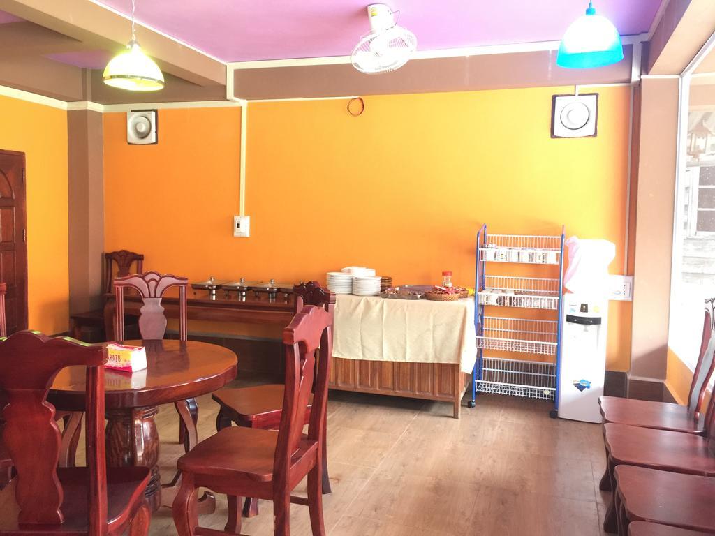 Happy River View Hotel Vang Vieng Dış mekan fotoğraf