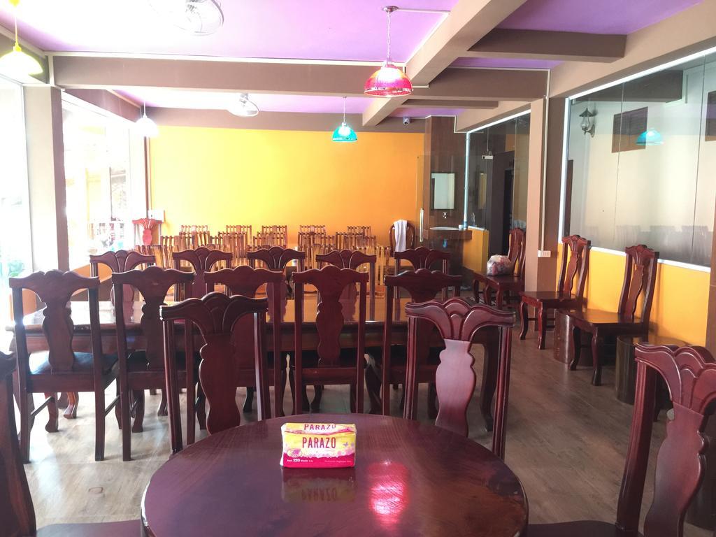 Happy River View Hotel Vang Vieng Dış mekan fotoğraf