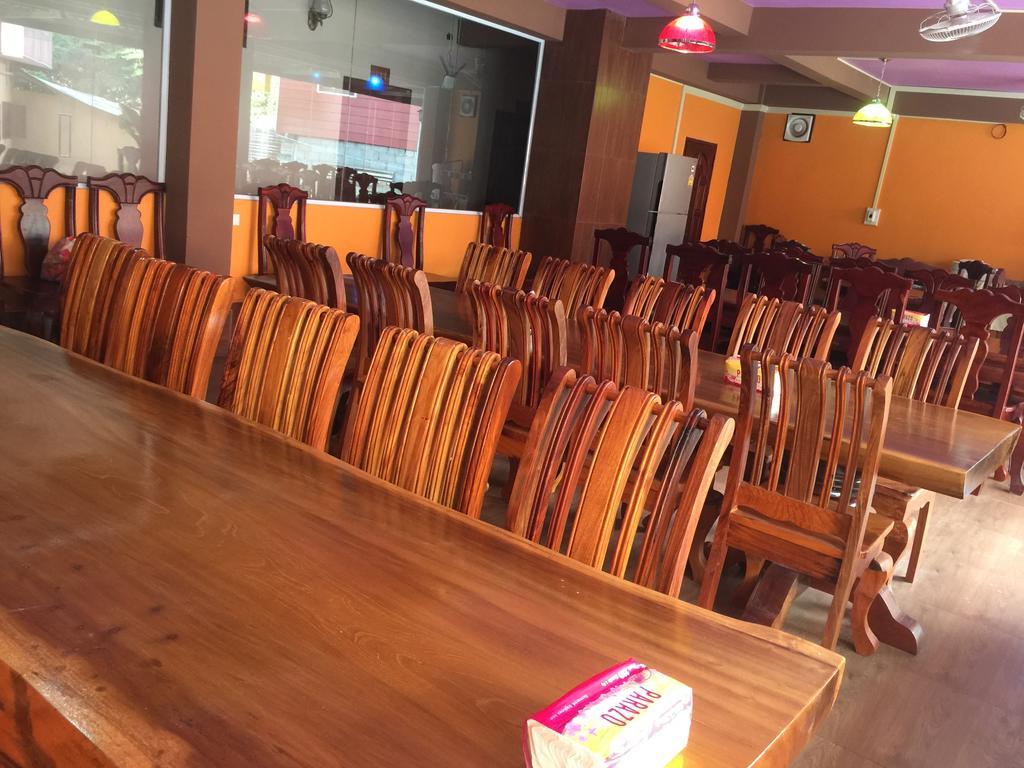 Happy River View Hotel Vang Vieng Dış mekan fotoğraf