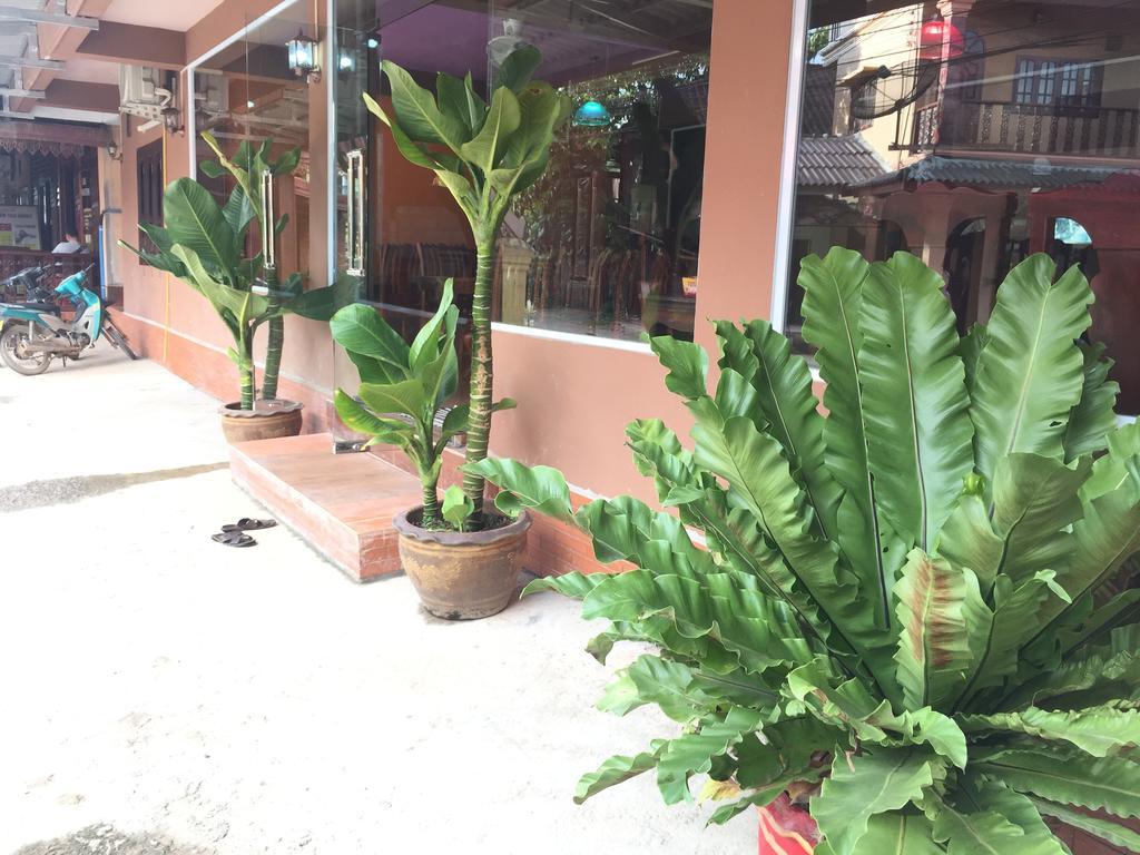 Happy River View Hotel Vang Vieng Dış mekan fotoğraf