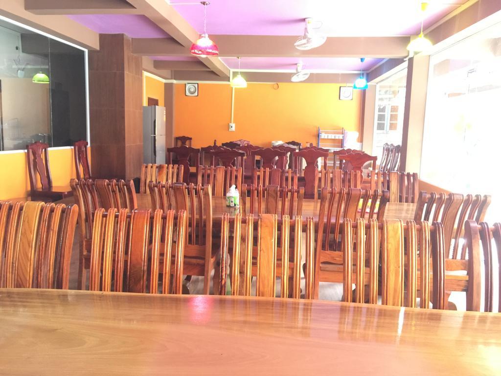 Happy River View Hotel Vang Vieng Dış mekan fotoğraf