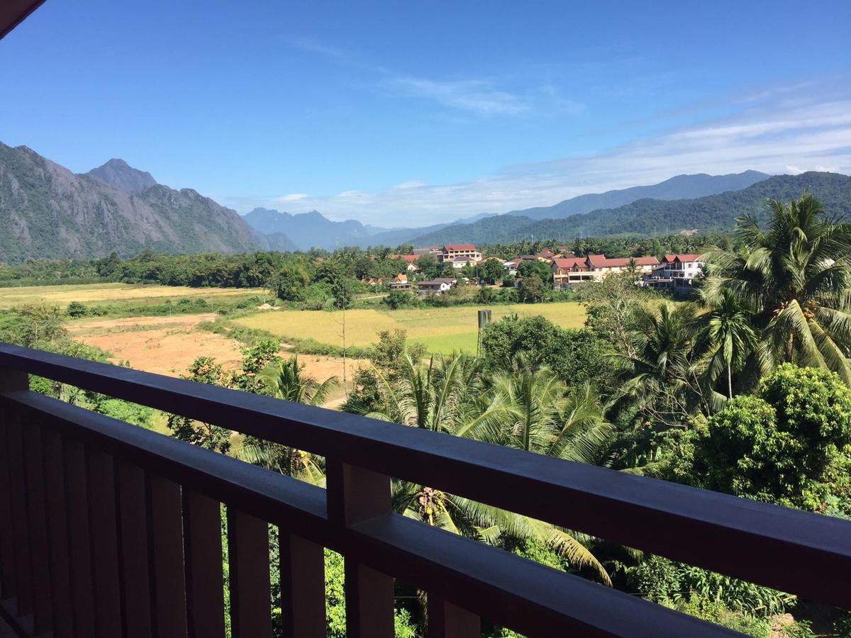 Happy River View Hotel Vang Vieng Dış mekan fotoğraf